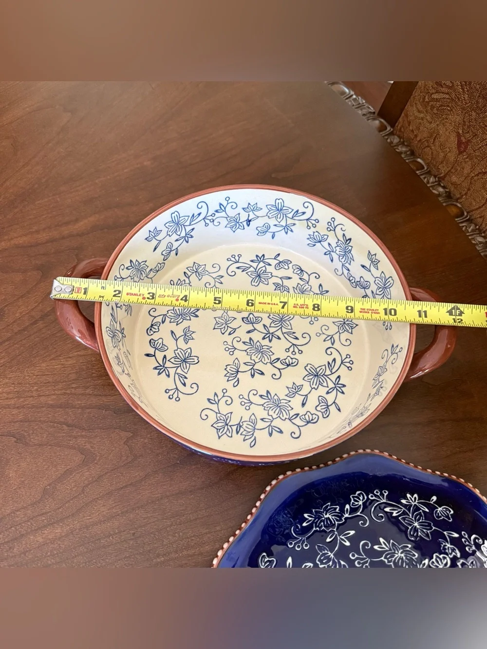 Temp-tations by Tara Floral Lace Blue 2 Quart Round Baking Dish with Lid & Rack